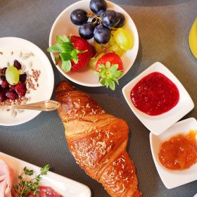 das-alte-rathaus-hotel-neumarkt--restaurant-piazzetta 27439784426 o