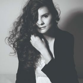 kathrinobletterblackwhite0233